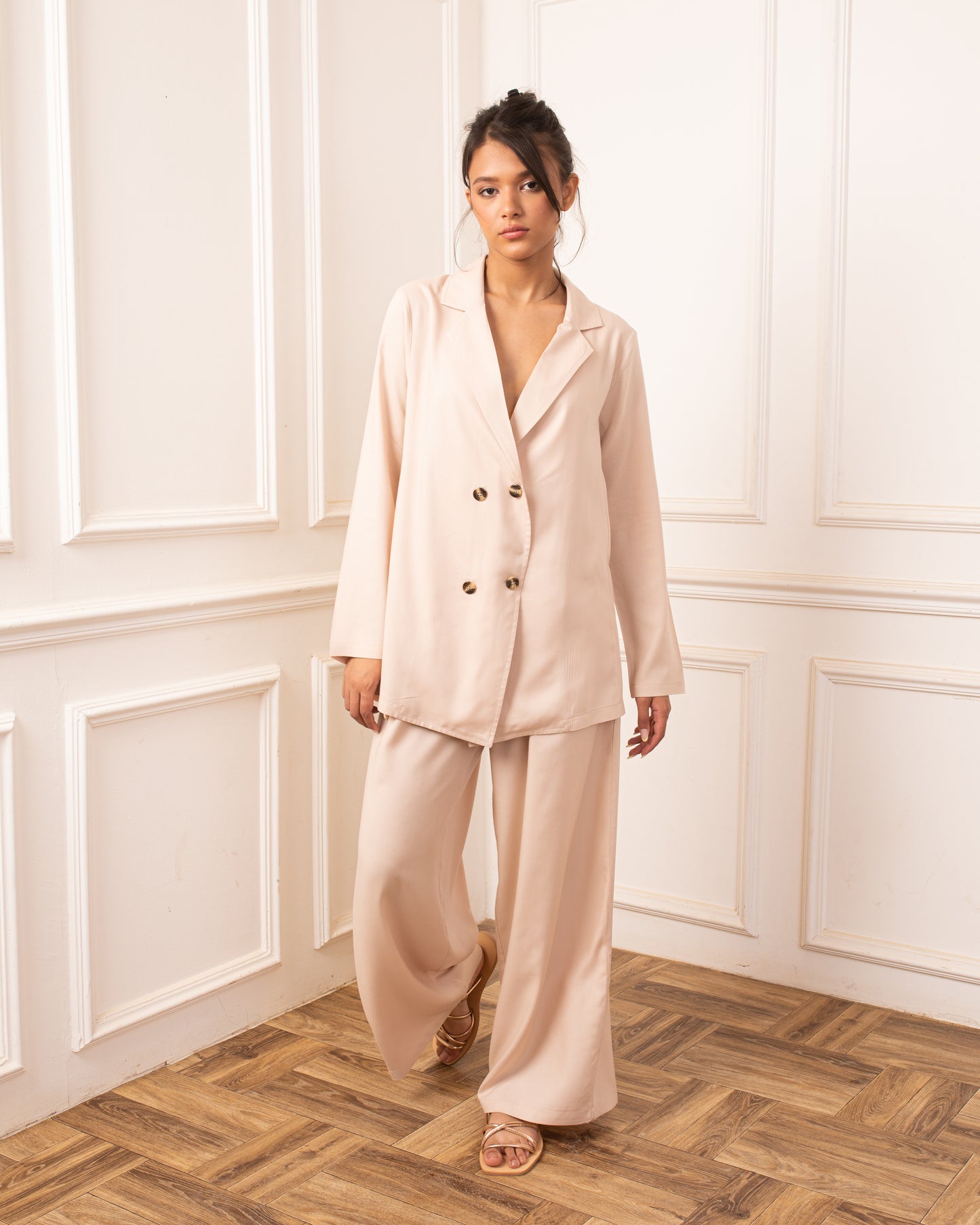 Double Button Set In Beige