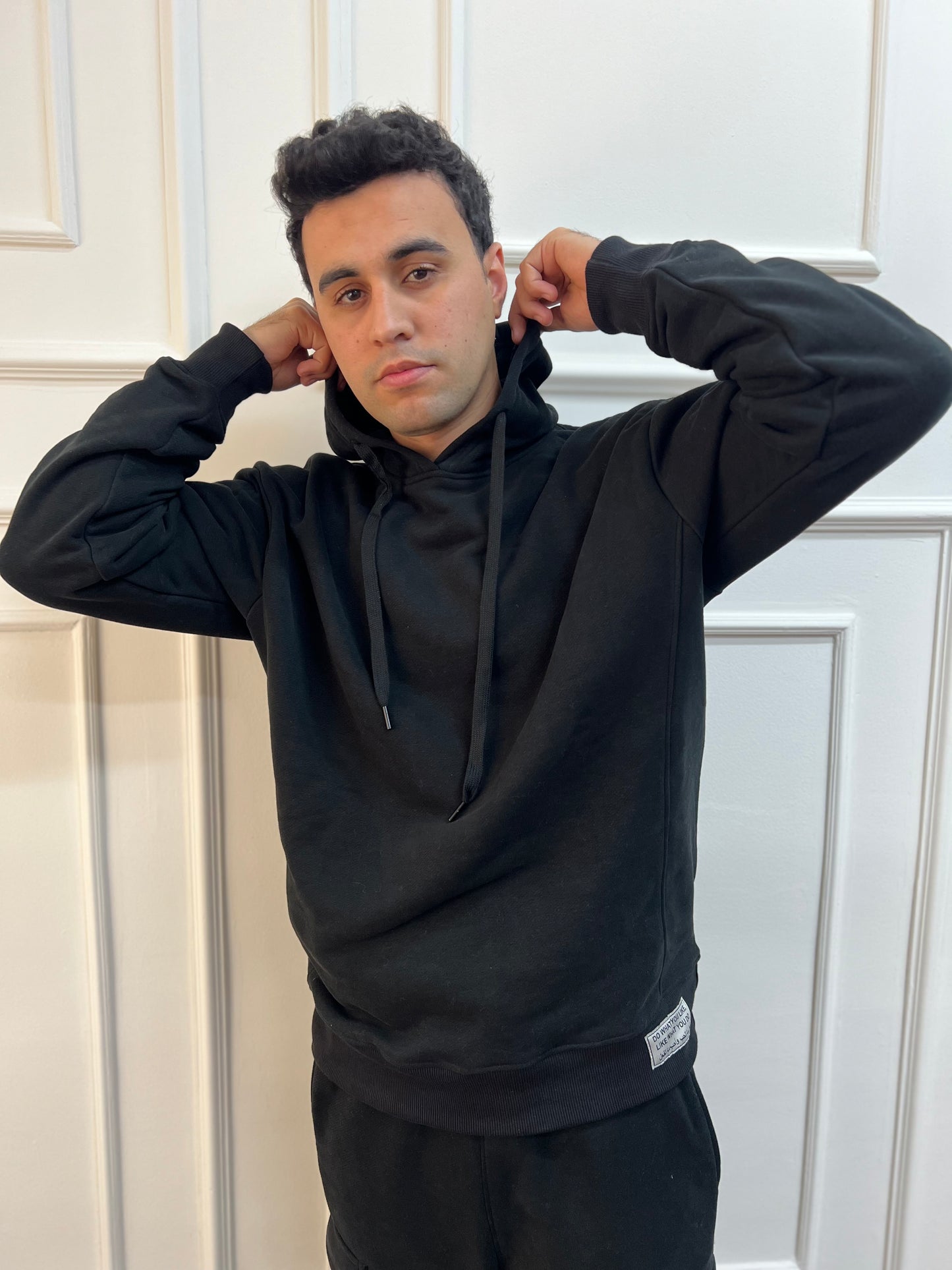 E-Comfy Hoodie with patch | Black