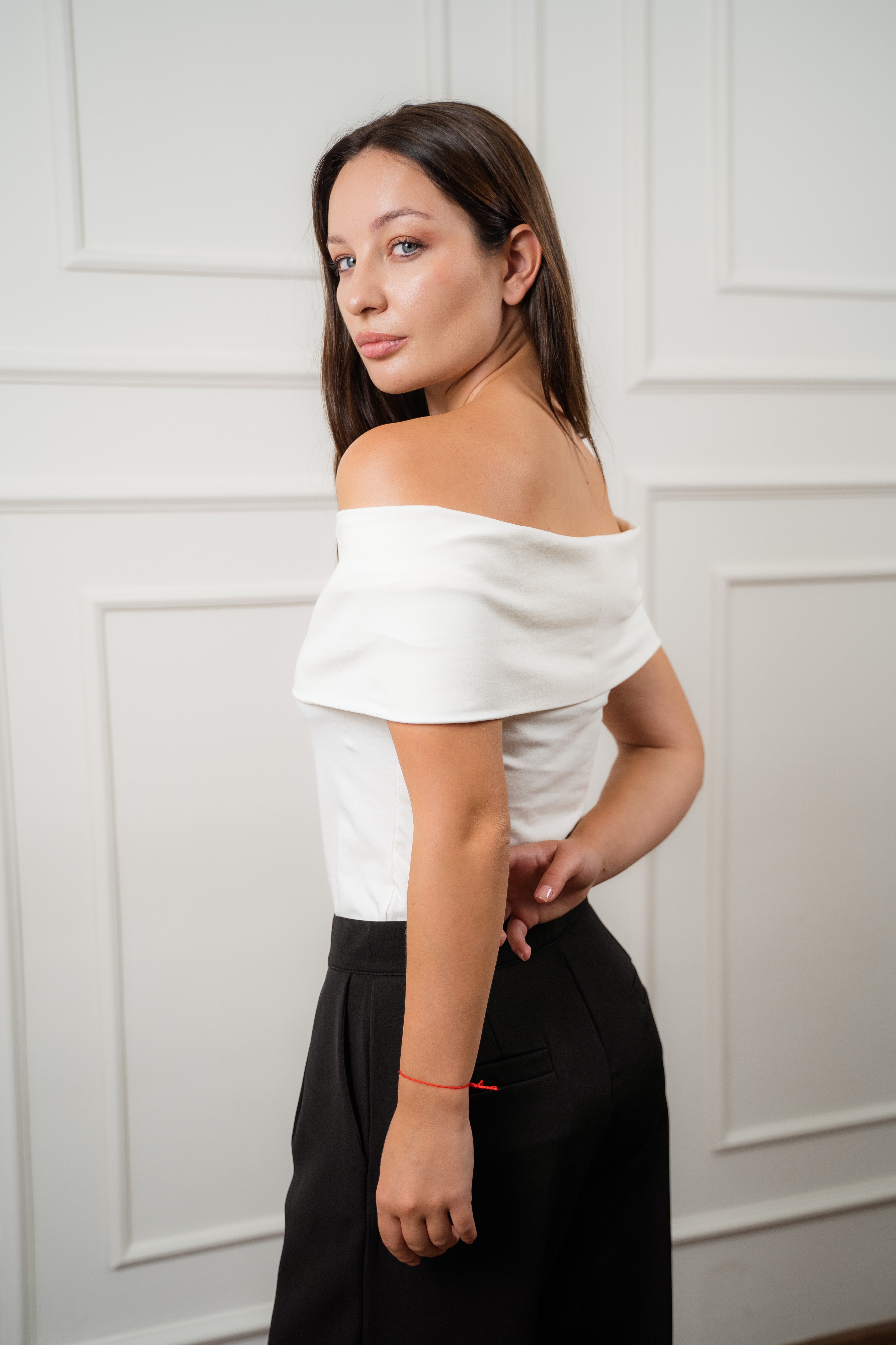 Off The Shoulder Top / Off-White