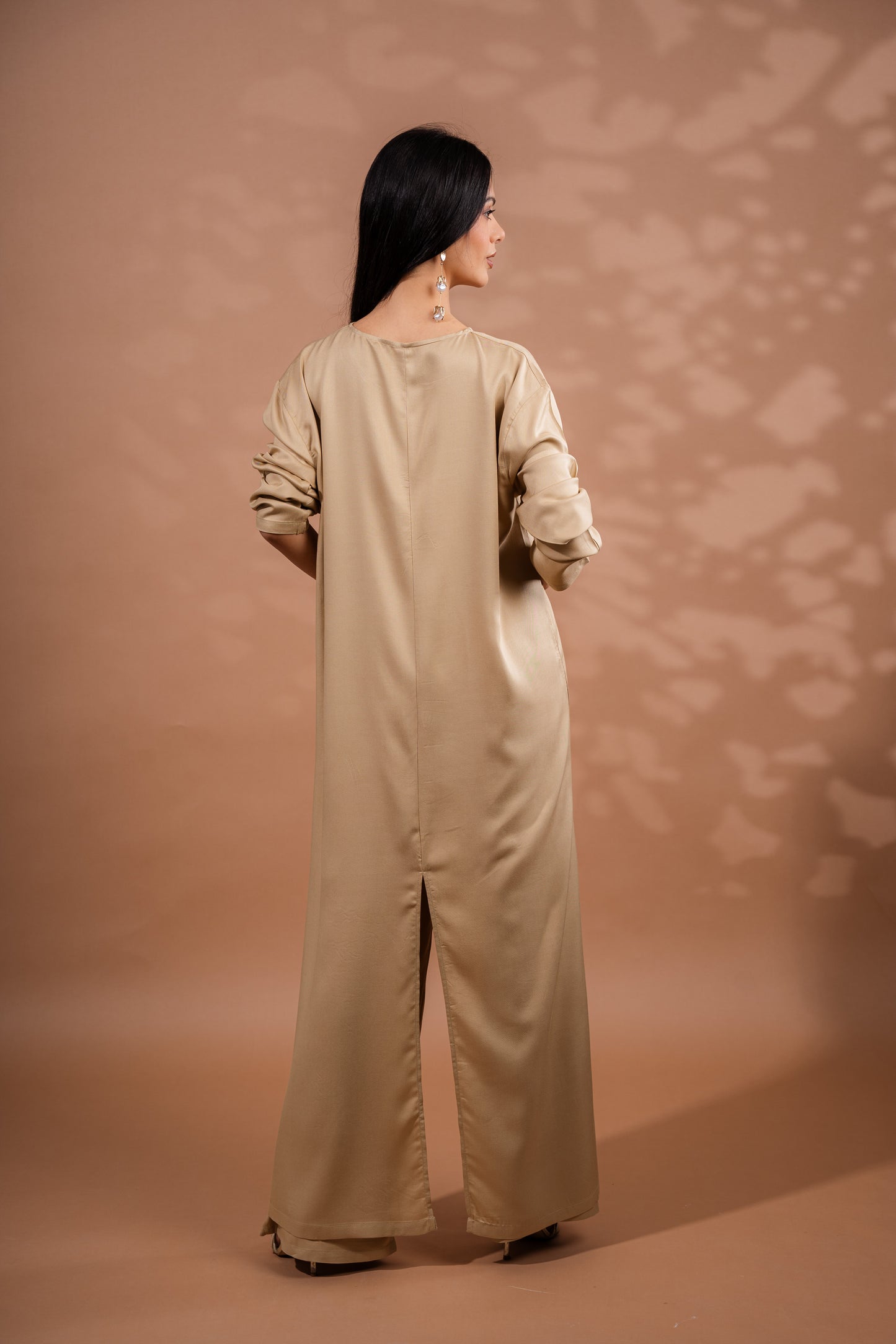 Loose irregular set | Beige