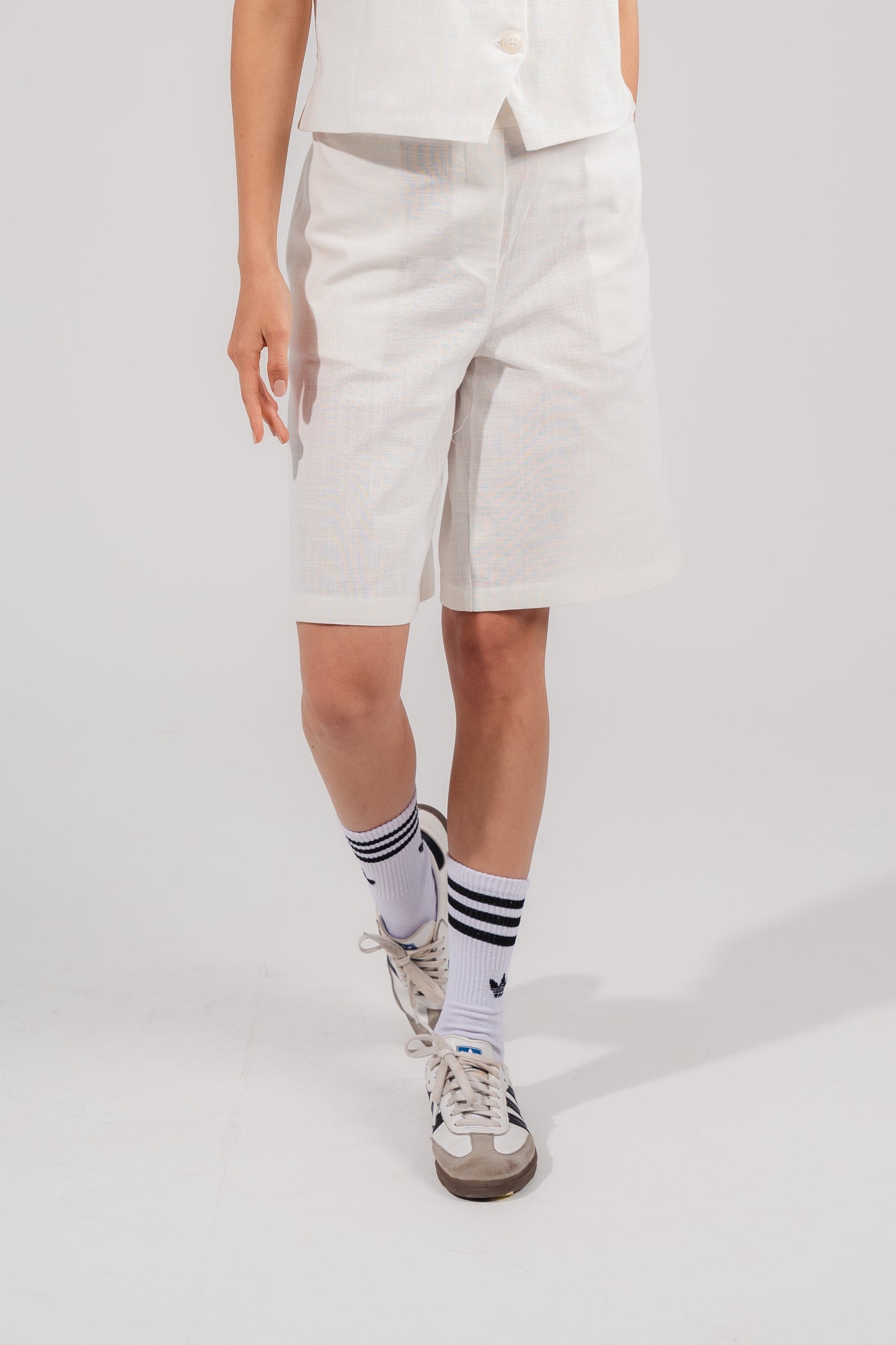 Linen Short In Off White