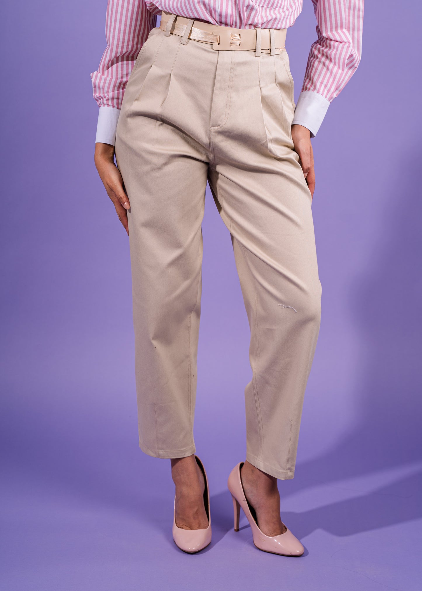 Mom Fit Trousers In Beige