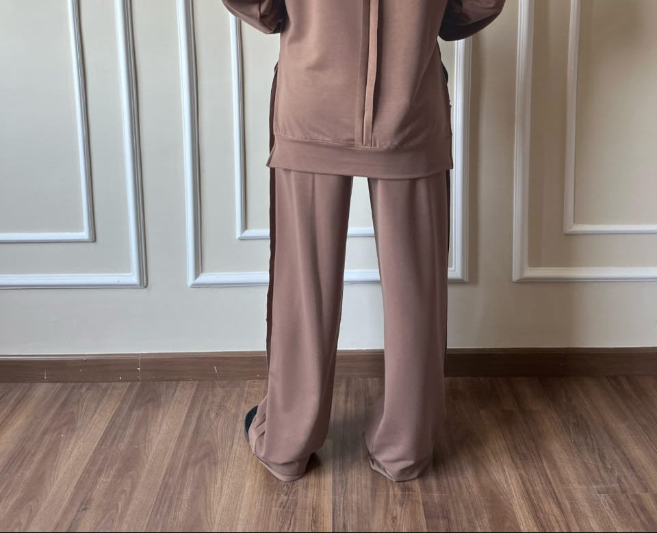 Raw Edge Pants In Light Brown