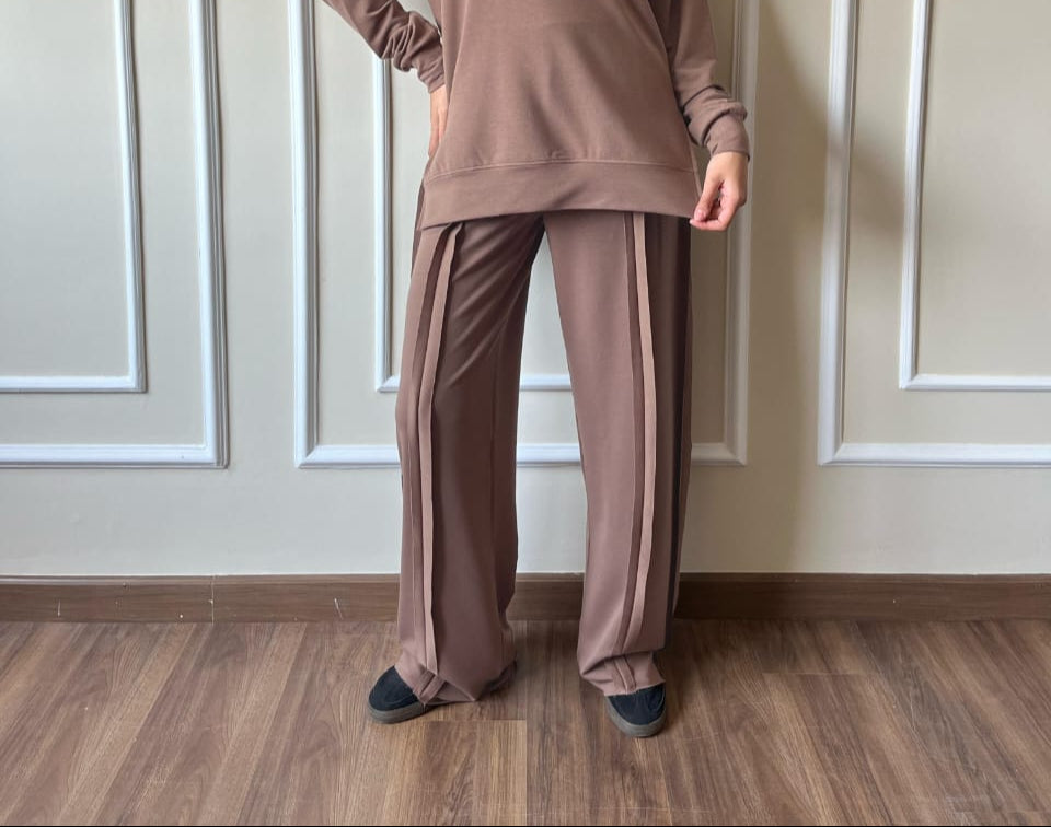 Raw Edge Pants In Light Brown