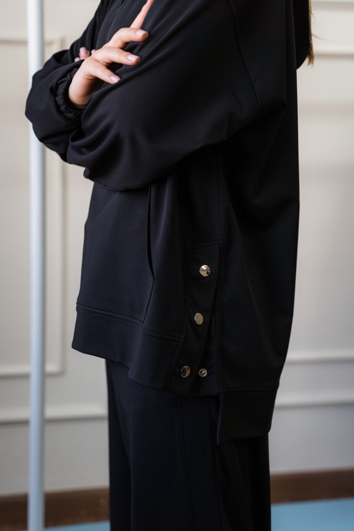 Elastic Buttons Hoodie In Black