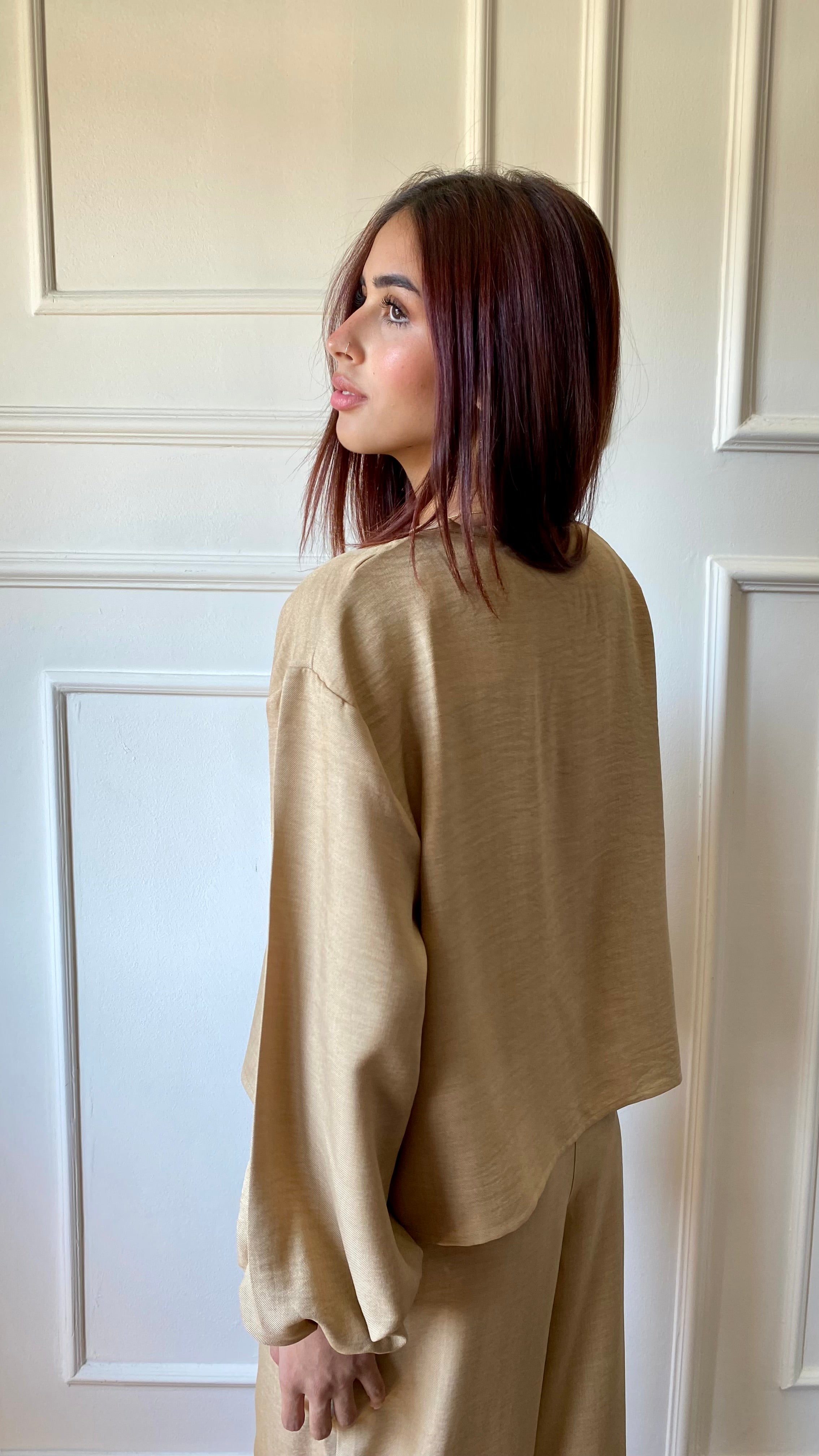 W-The Tie Details Blouse In Beige