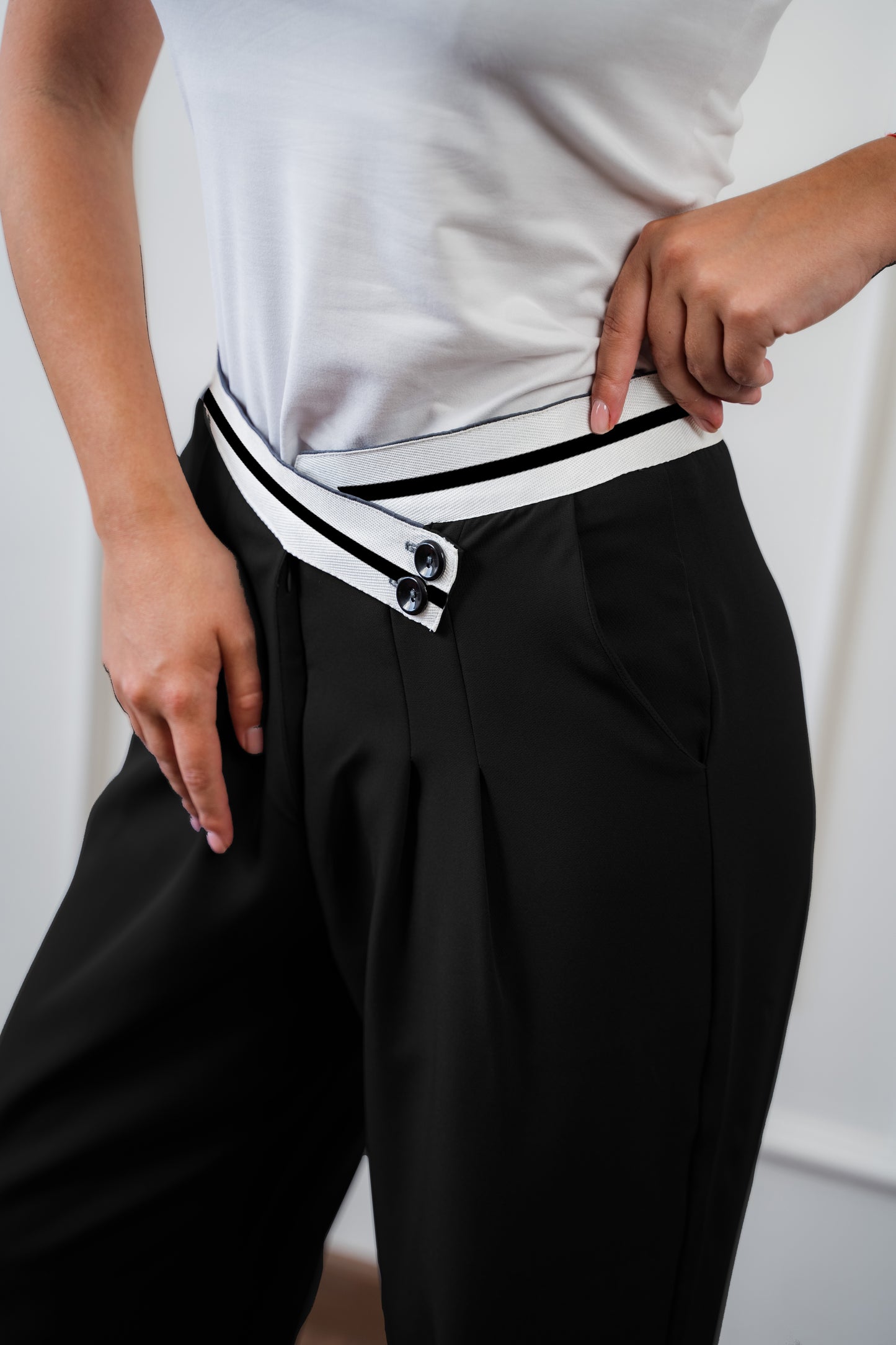 Cross Belt Pants | Black