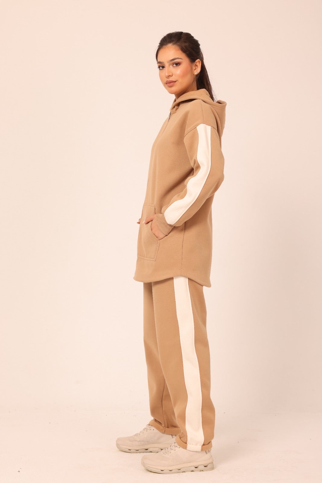 White Stripe Set | Cafe