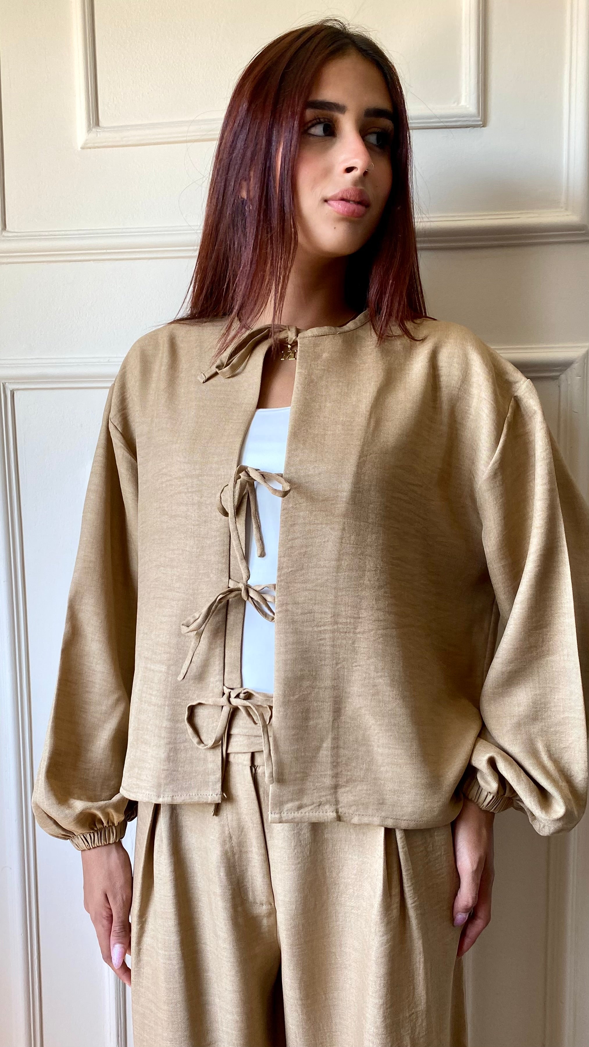 W-The Tie Details Blouse In Beige