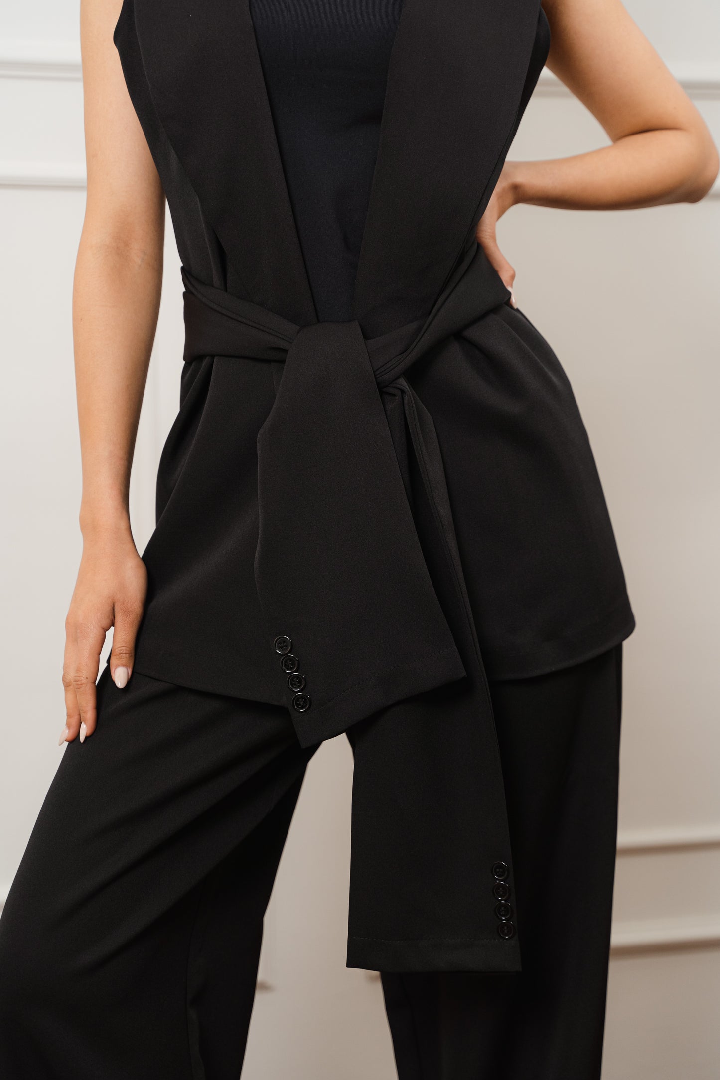 Kyla Vest In Black