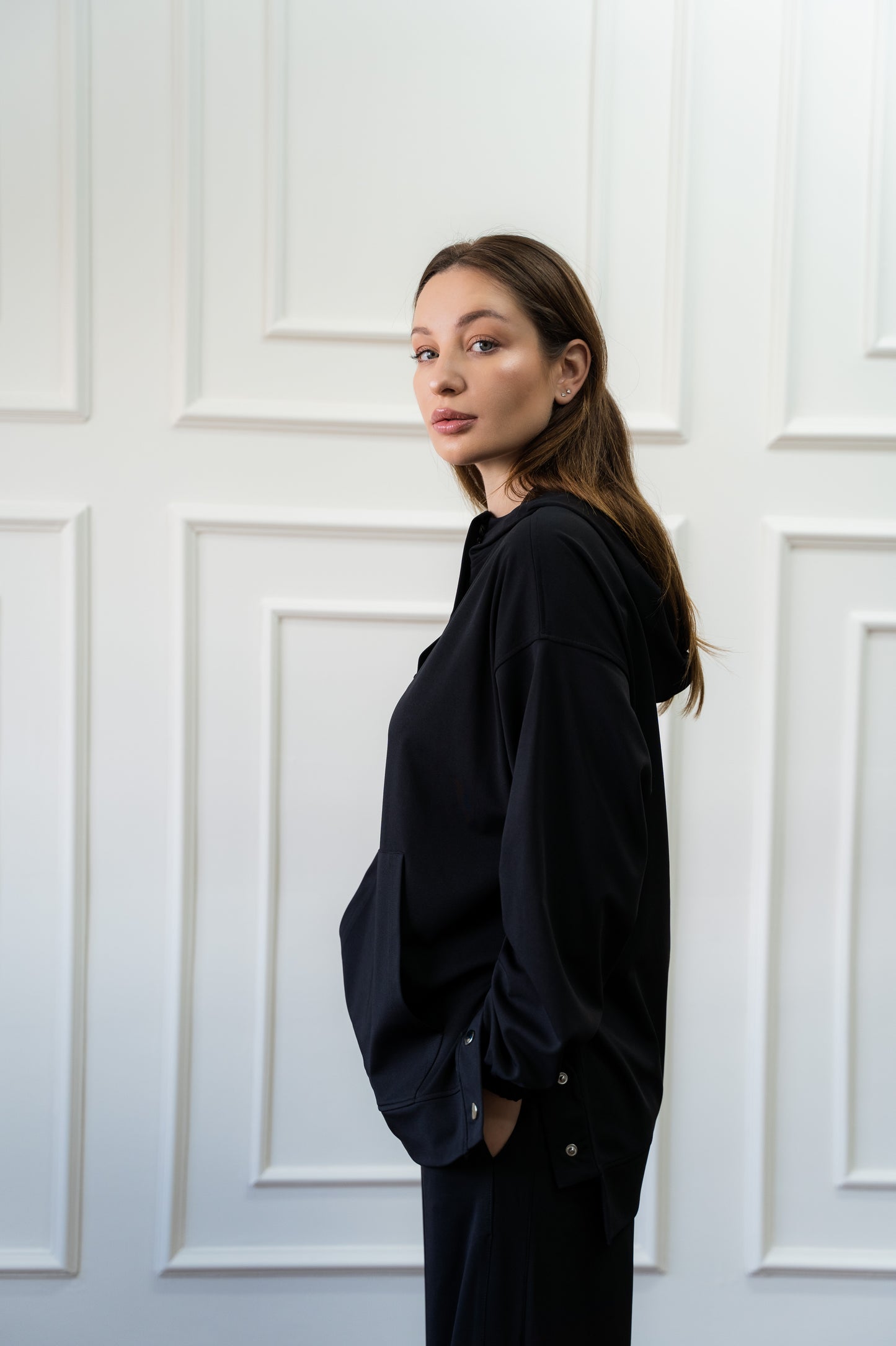 Elastic Buttons Hoodie In Black