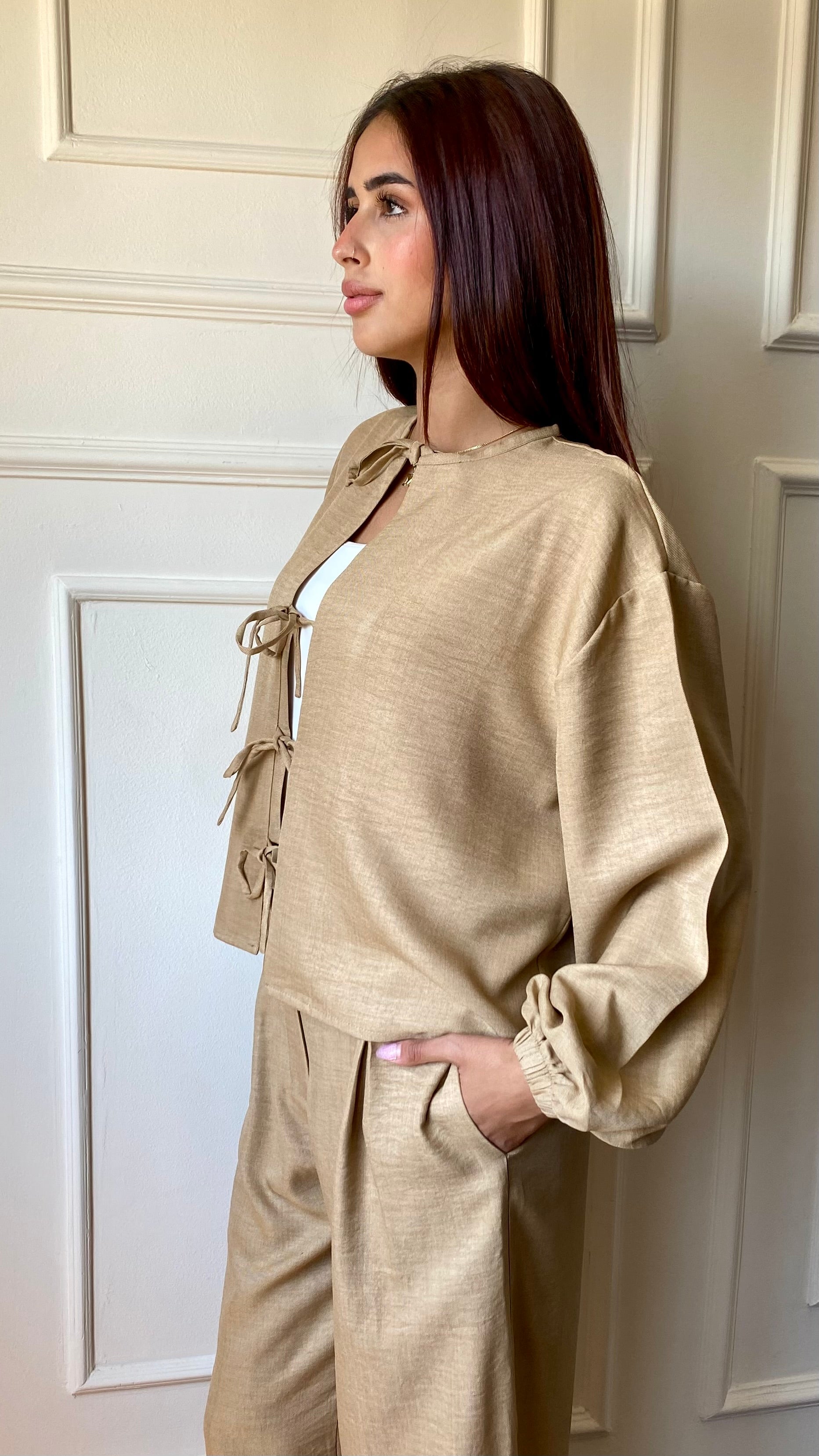 W-The Tie Details Blouse In Beige