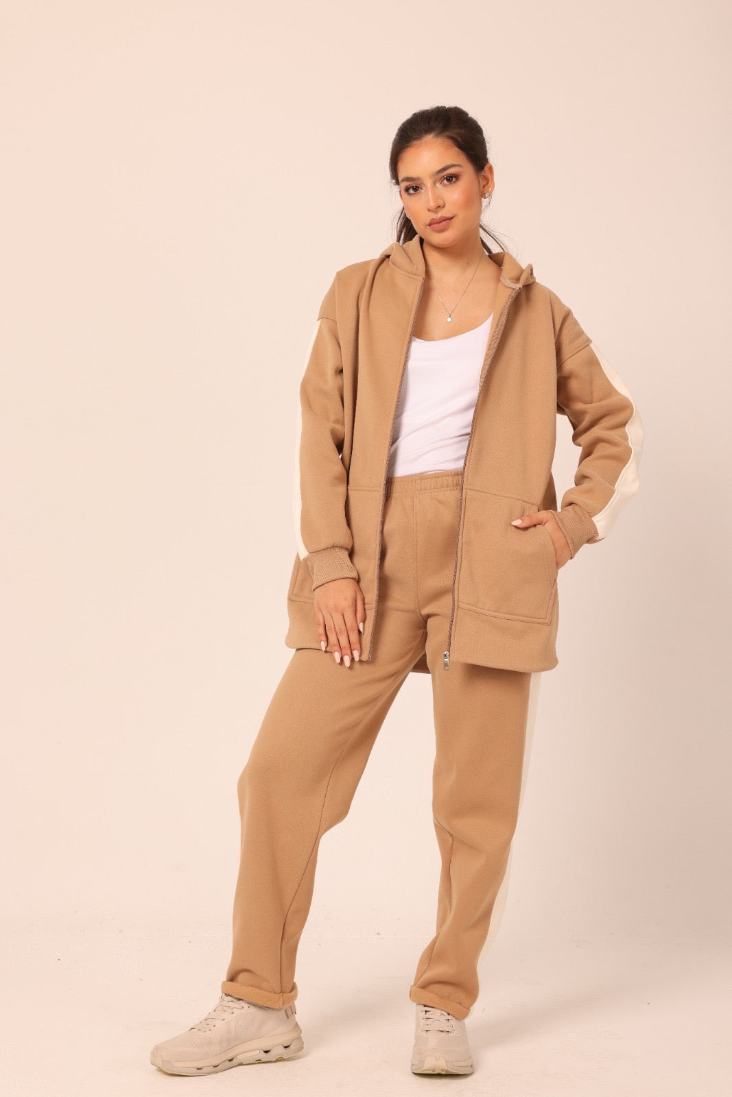 White Stripe Set | Cafe