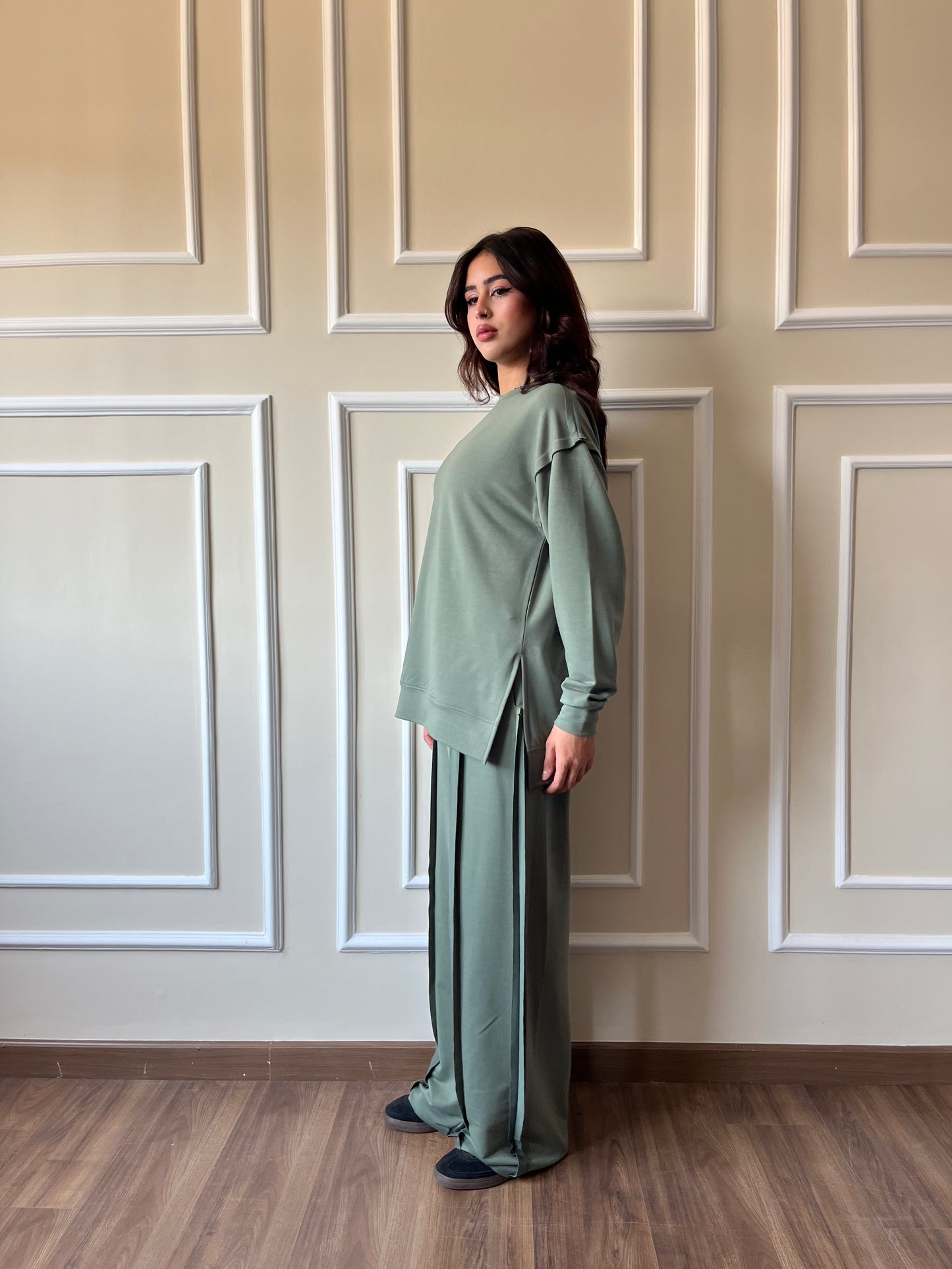 Raw Edge Sweetshirt Set In Olive