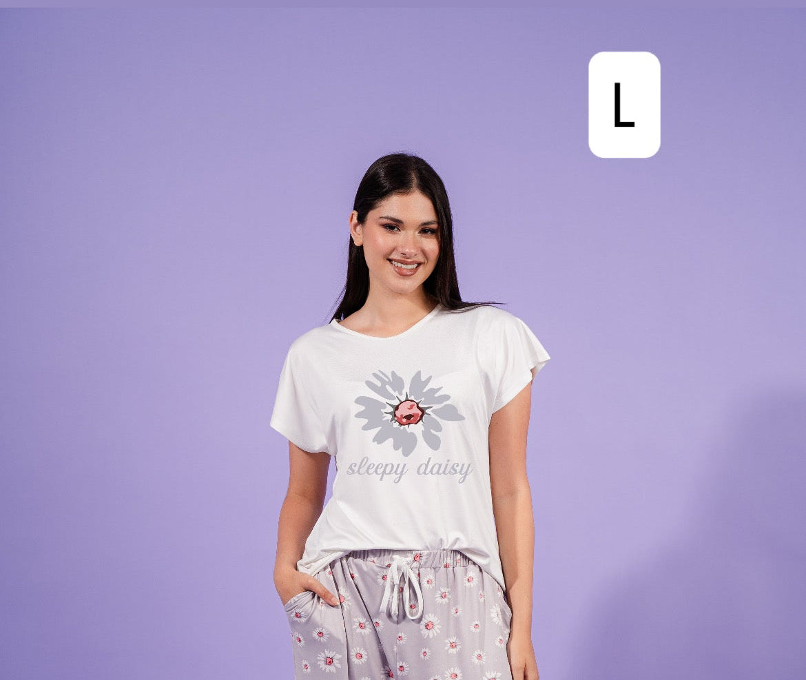 Daisy Flower T-Shirt| Grey