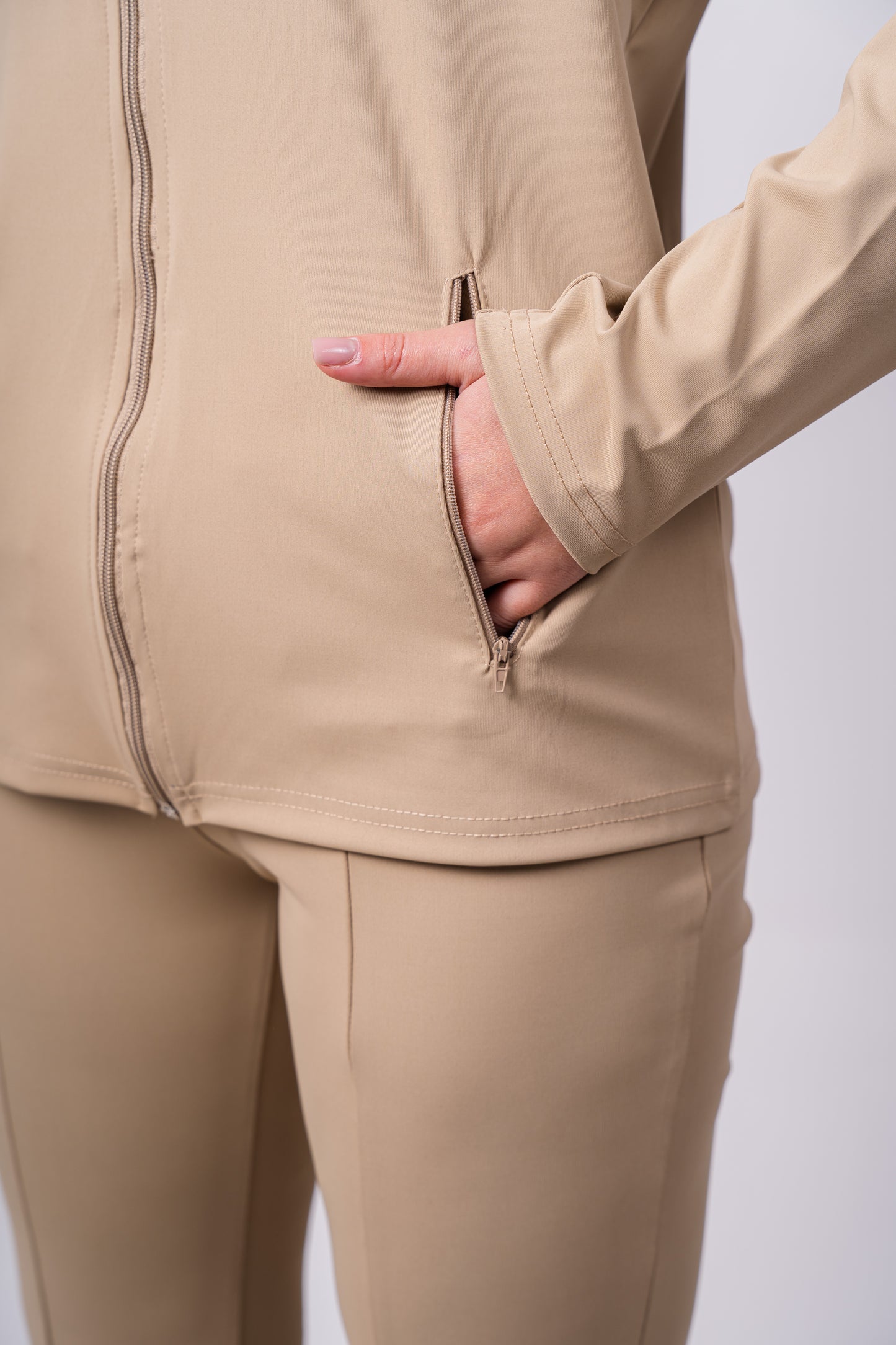 Sporty Flare Basic Top | Beige