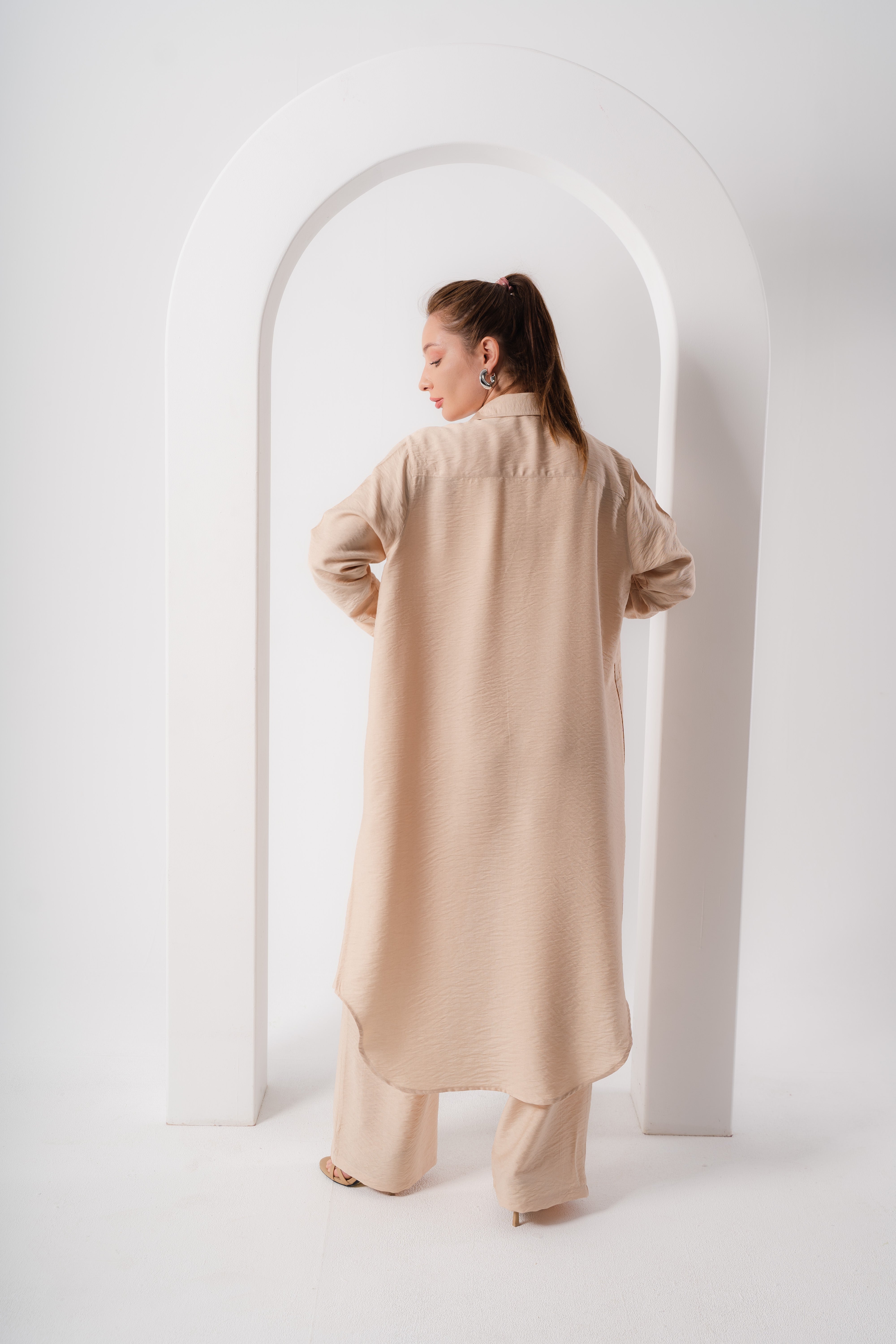 L-I - Long Linen Shirt