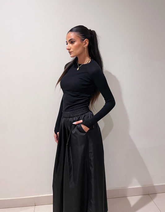 Water Repellent Skirt In Black