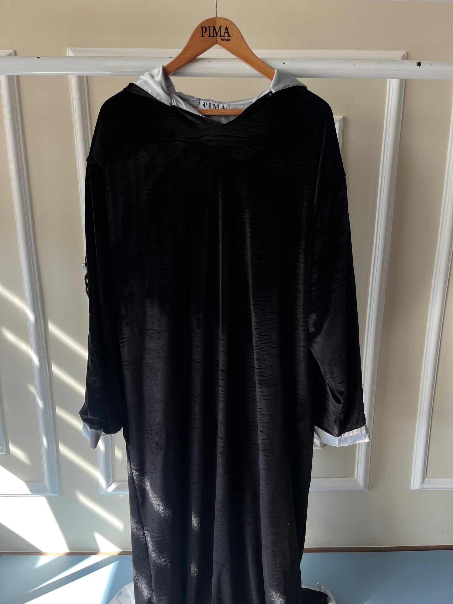 Velour Jalabe I Black & Silver