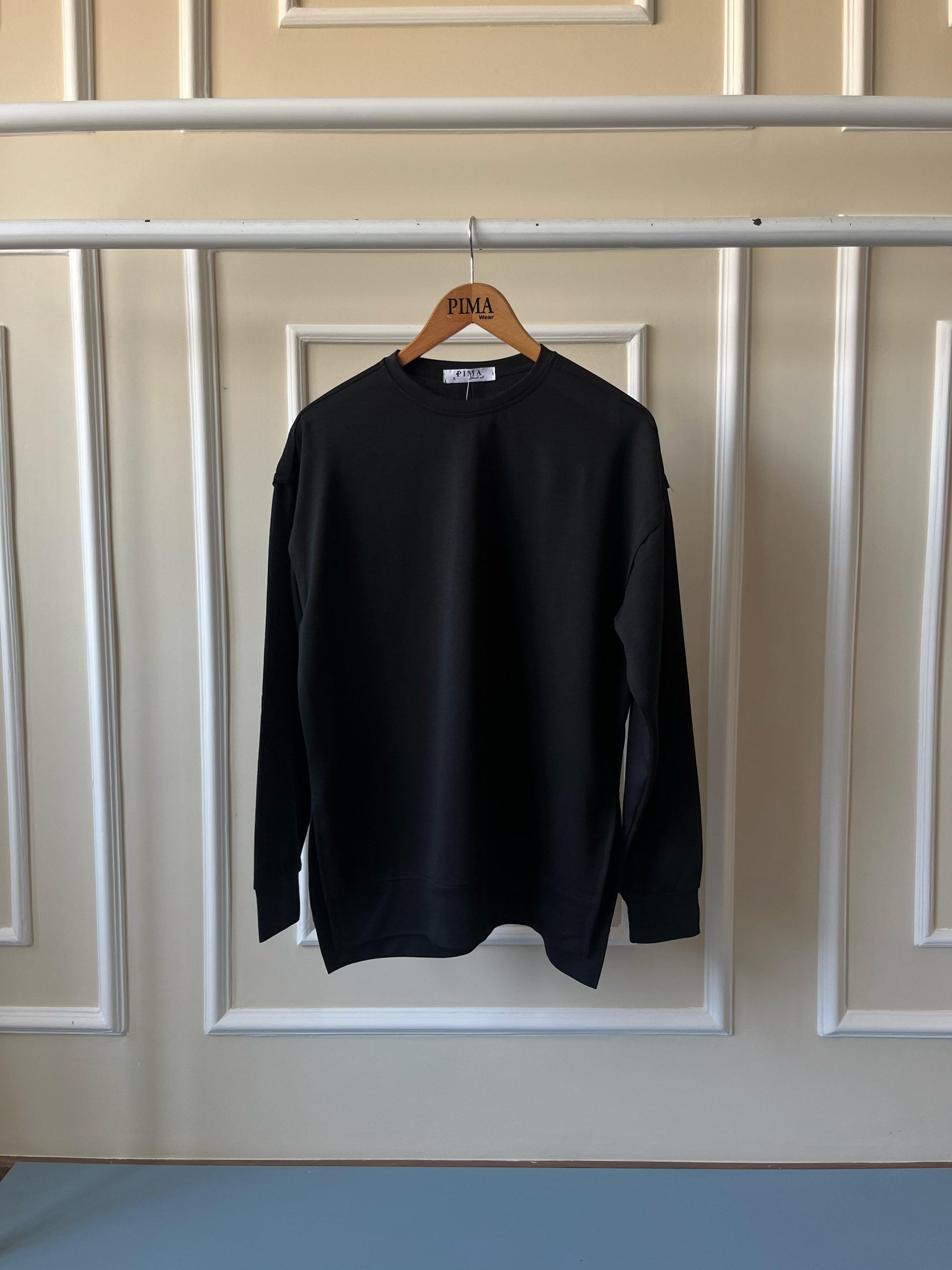 Raw Edge SweatShirt In BLack