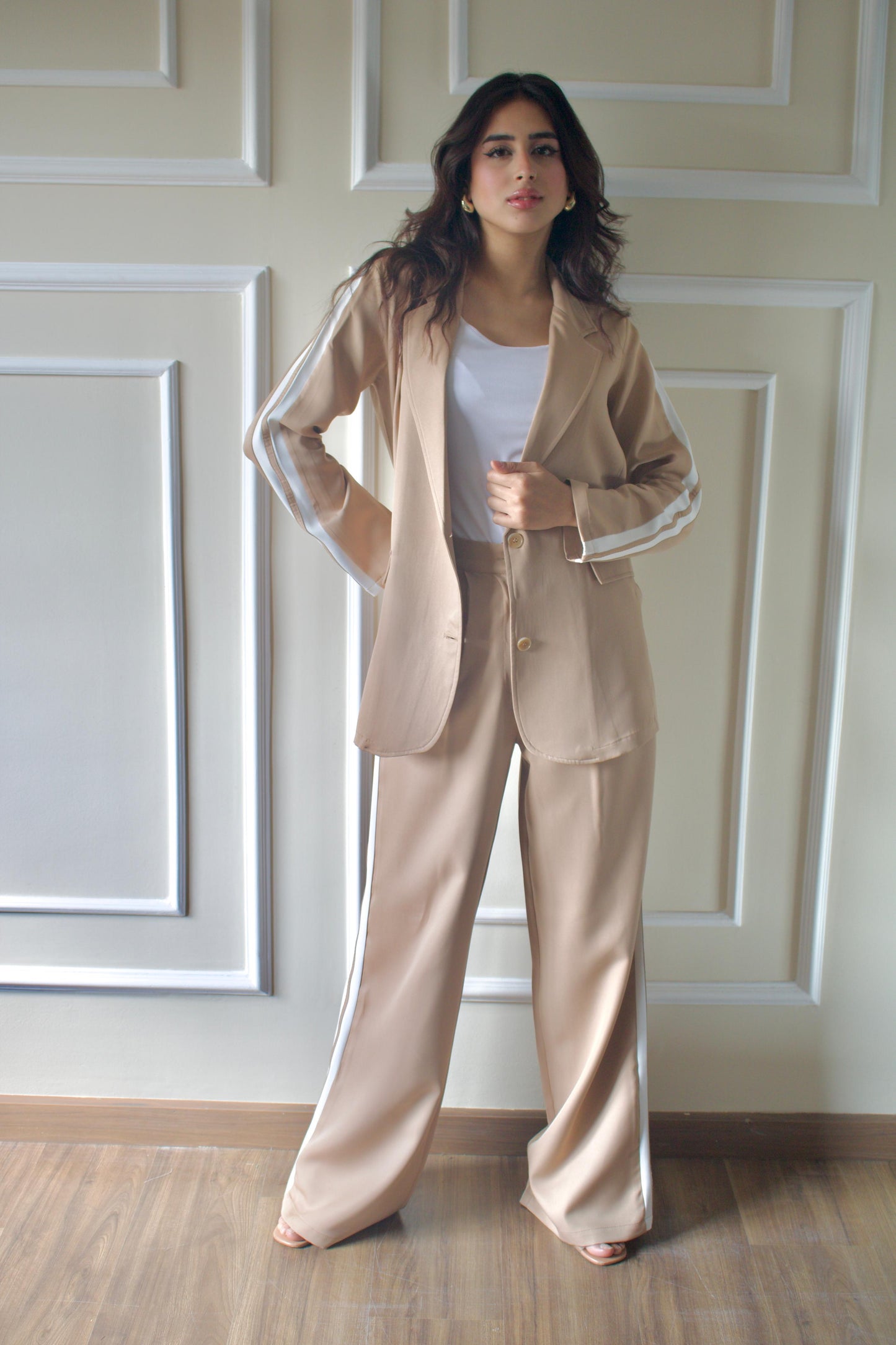 Side Strrip Blazer Set | Beige