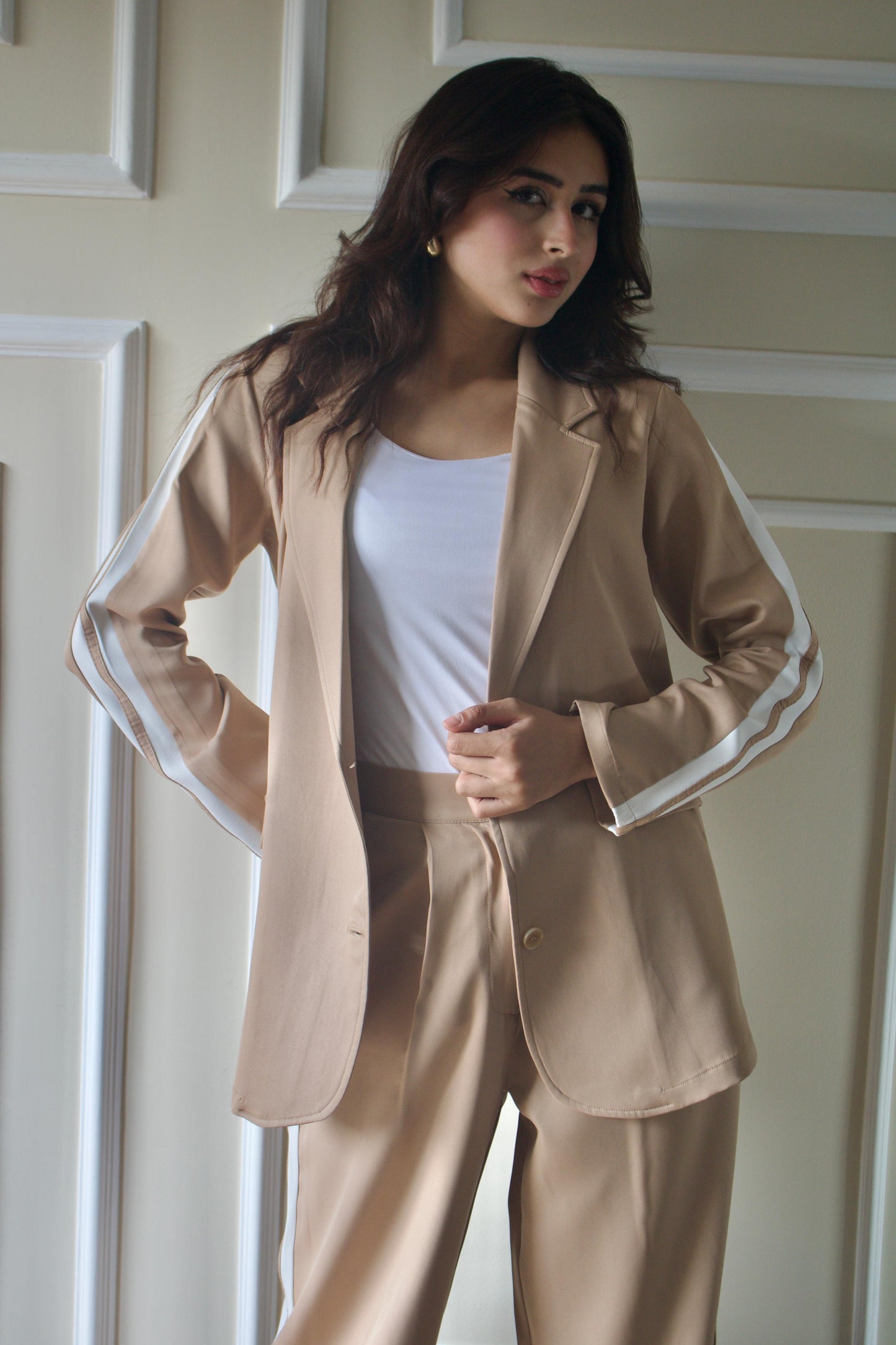 Side Strrip Blazer Set | Beige