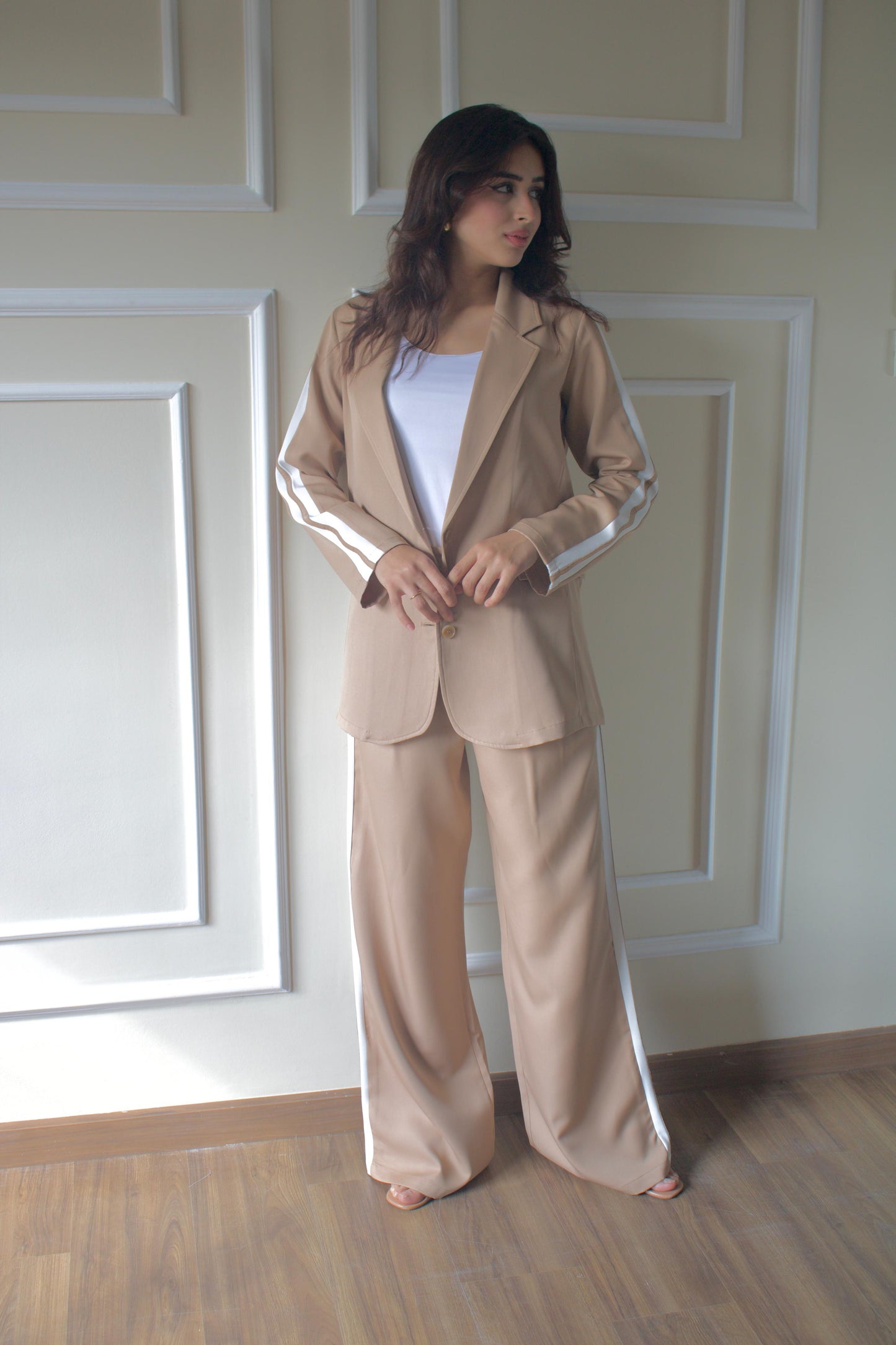 Side Strrip Blazer Set | Beige
