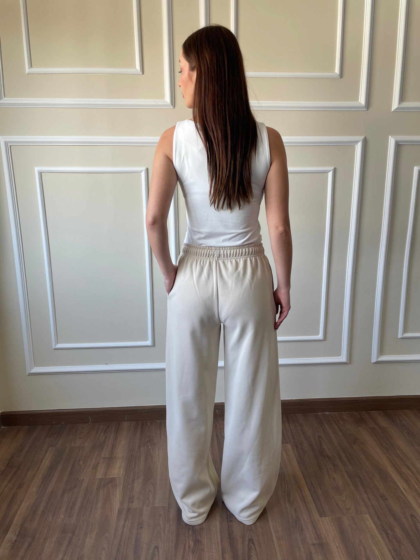 L-I - Wide-Leg Sweatpants In Fleece | Beige