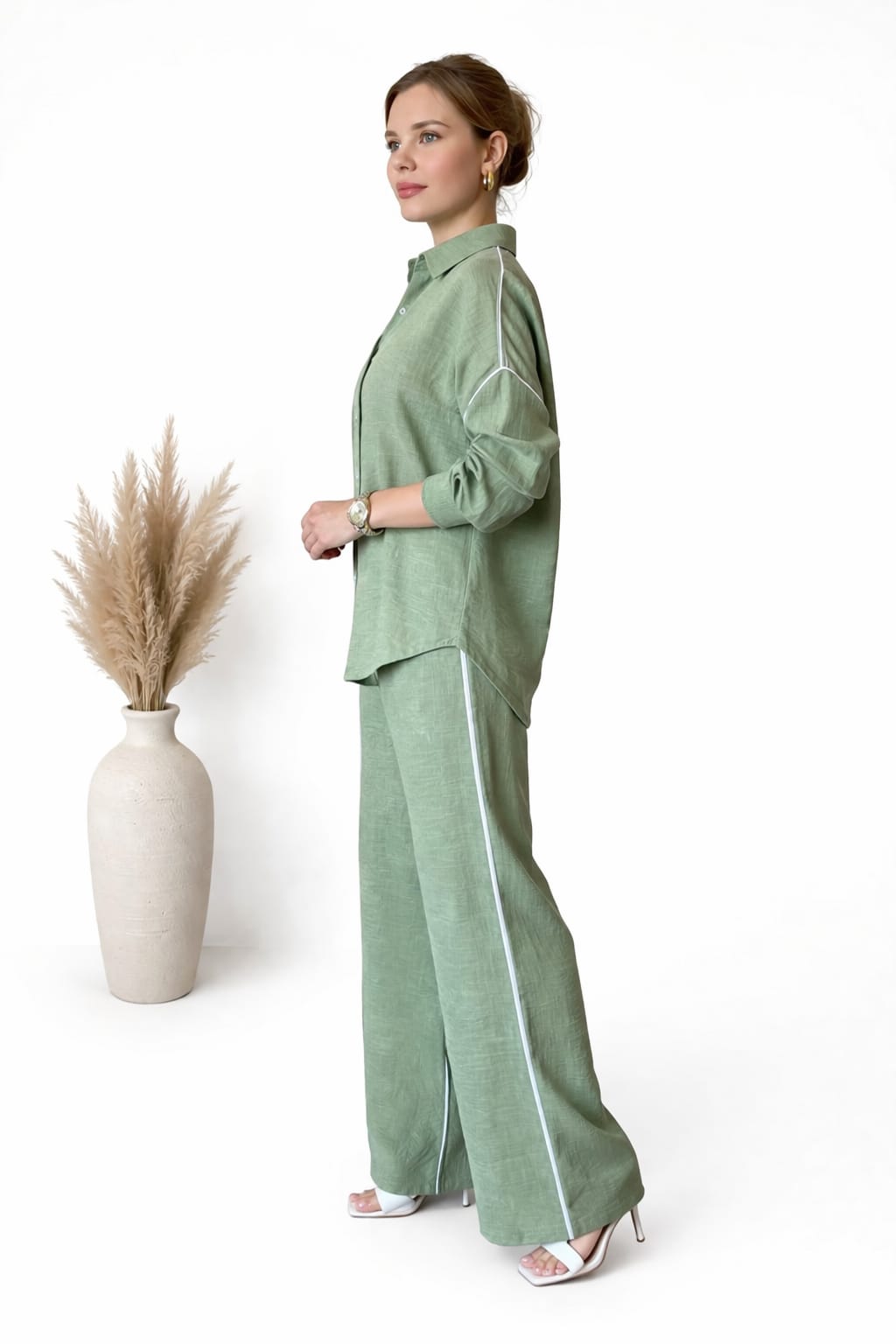 White Stripe Linen Set