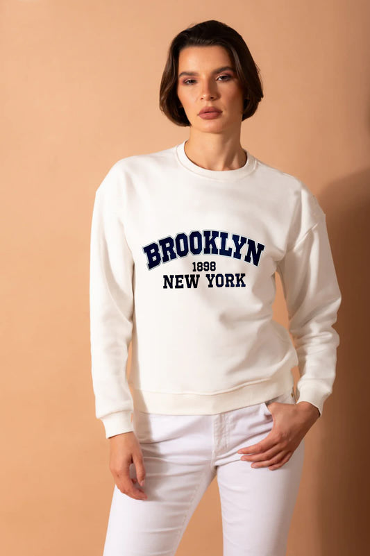 Everyday Brooklyn Sweatshirt In Off-White