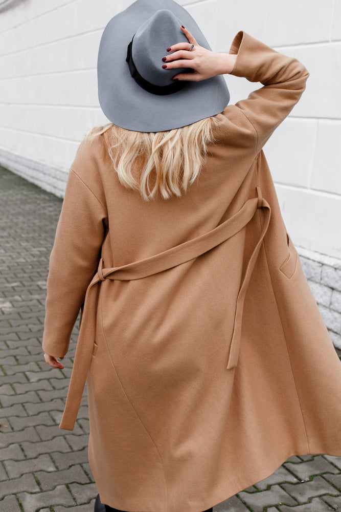Chuck-on Coat with Patch Pockets In Camel